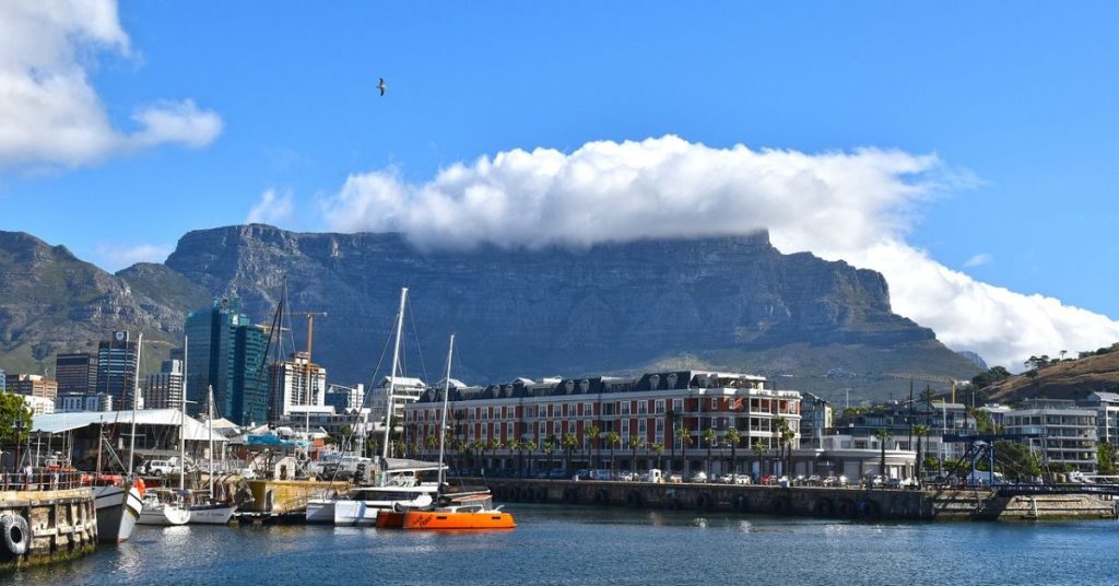 Best Places to Visit in Cape Town and its Surroundings